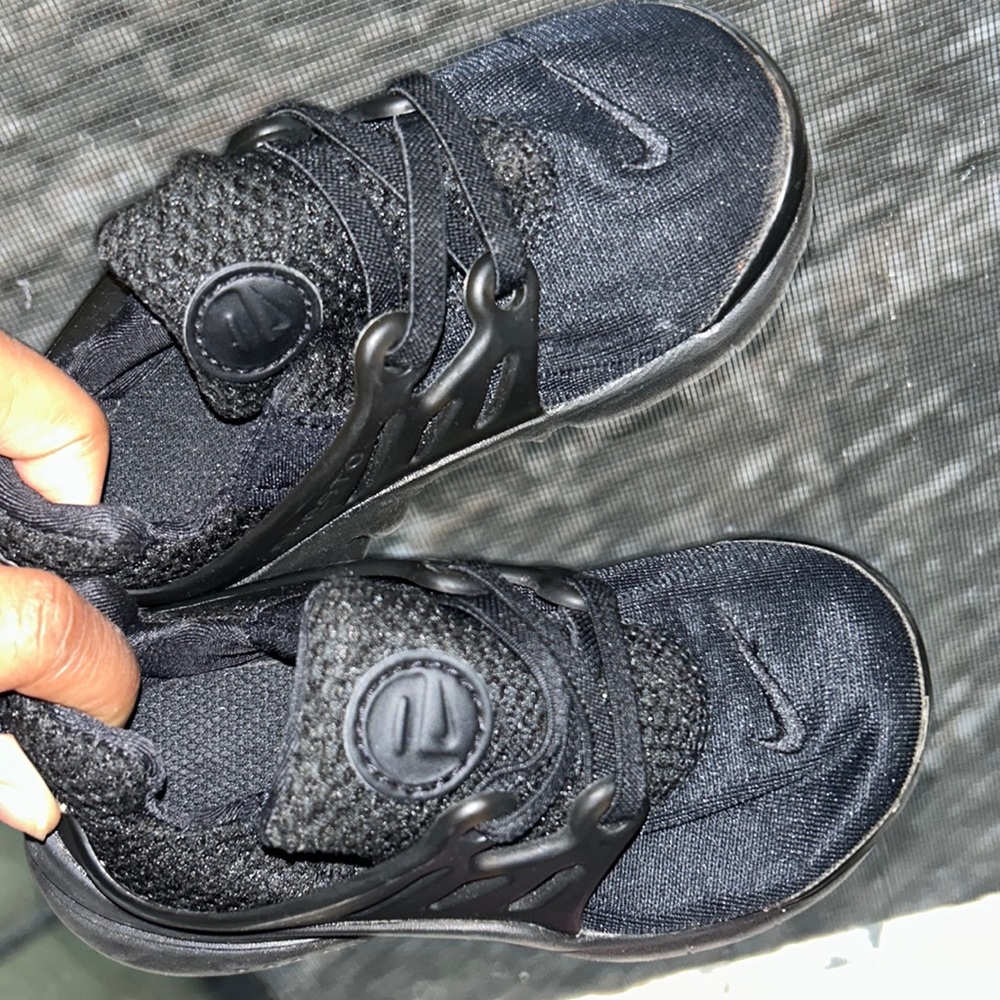 Black Nike Huarache Toddler Size 8